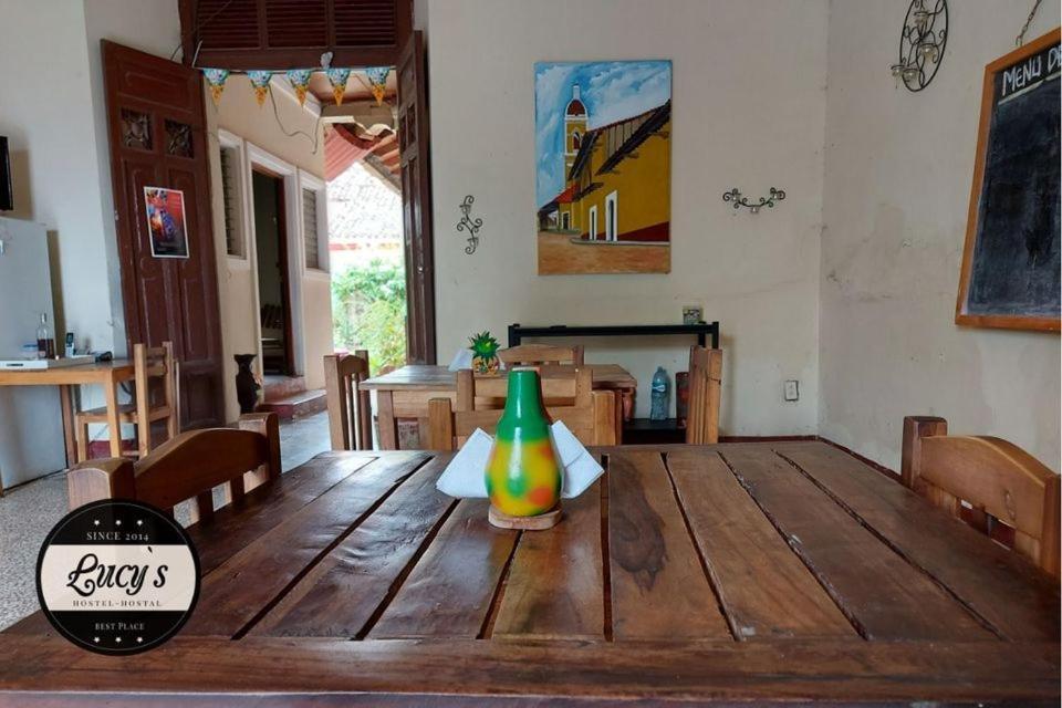 גרנאדה Casa Lucys Hostal מראה חיצוני תמונה